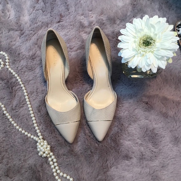 Heels - Picture 3 of 3